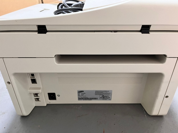 Impressora / scanner / copiadora multifuncional Samsung SCX-3405FW usada