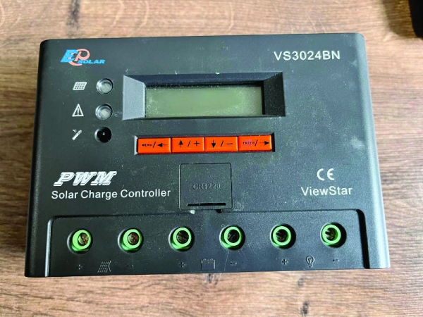 CONTROLADOR DE CARGA PARA ENERGIA SOLAR PWM - ​EPSOLAR modelo VS-3024BN