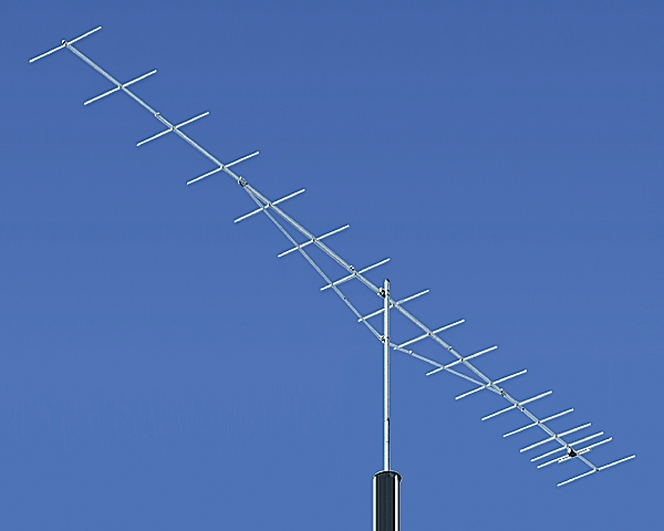 A17B2 Antena Direcional 2 metros 17 elementos