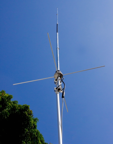 SLPT-6V Antena Omnidirecional 144 - 174MHz 2x5/8 de onda 6dB de Ganho 