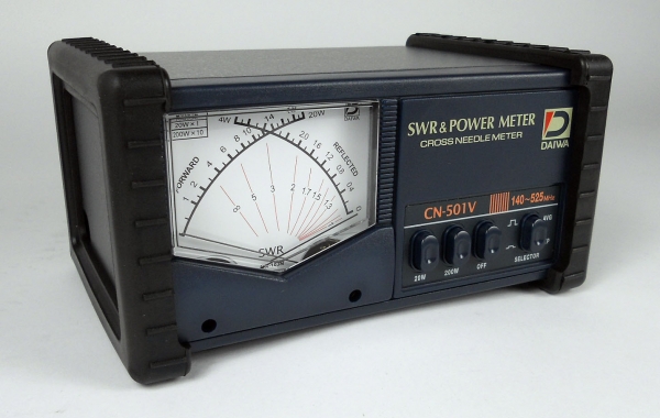 CN-501VN - Wattmetro/Medidor de ROE (SWR) V/U conector N Daiwa 